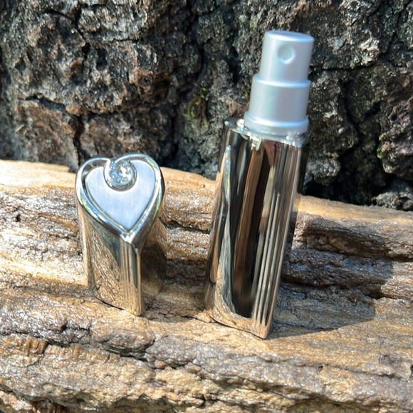 Vintage Things Remembered Silver Swarovski Crystals Heart Perfume Atomizer - Picture 3 of 10